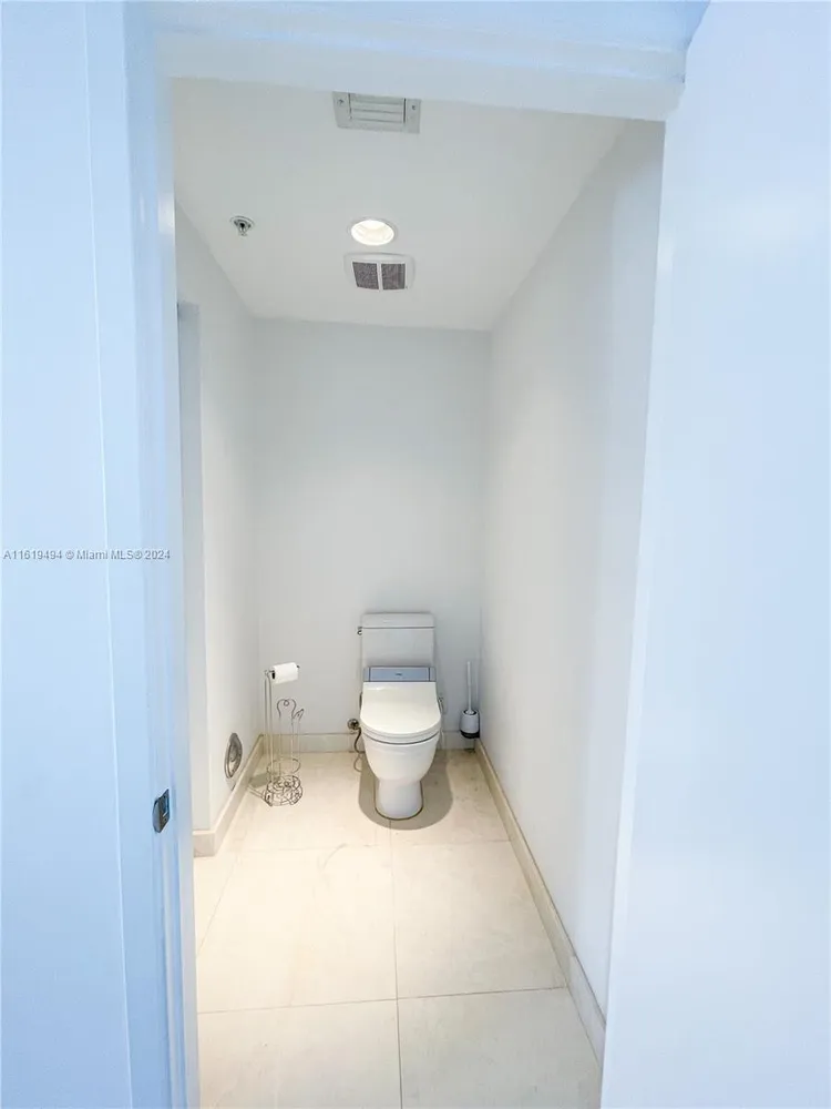 Marina Palms Yacht Club and Residences North Tower #1107 image #16