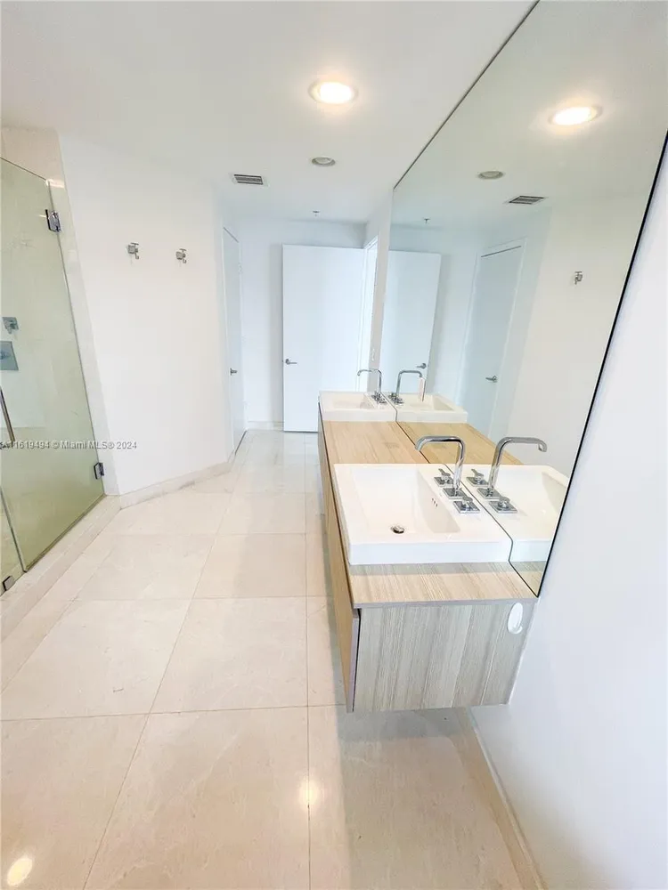 Marina Palms Yacht Club and Residences North Tower #1107 image #17