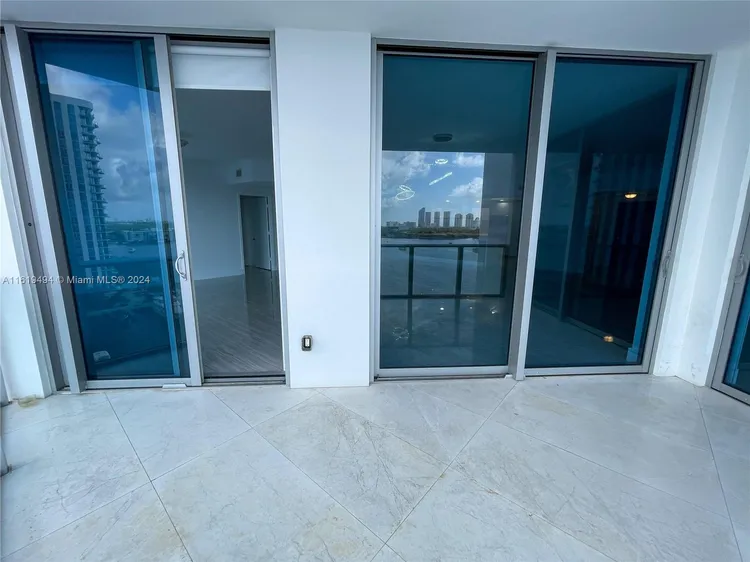 Marina Palms Yacht Club and Residences North Tower #1107 image #33