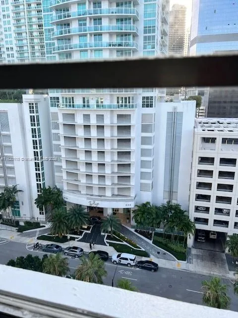 Four Ambassadors #1249 image #16