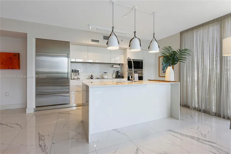 Bijou #602 image #10