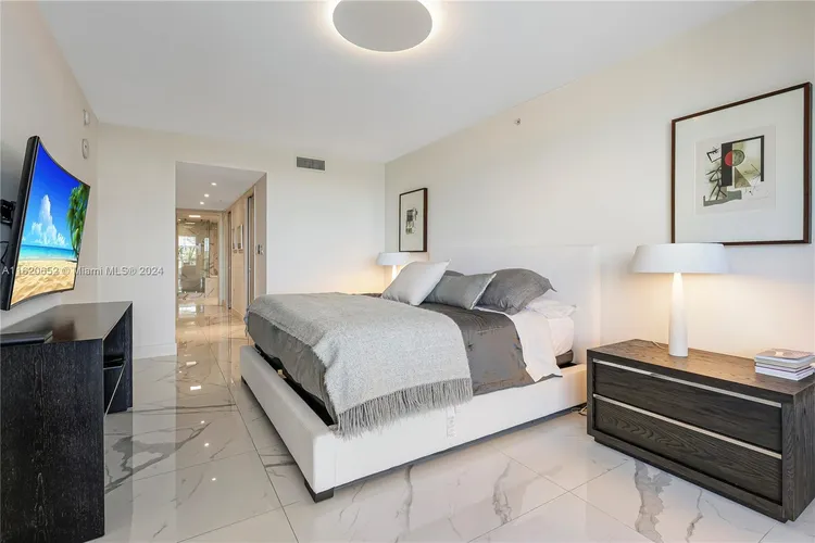 Bijou #602 image #17