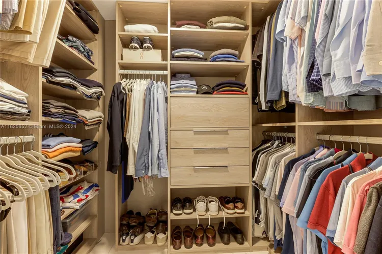 Bijou #602 image #20