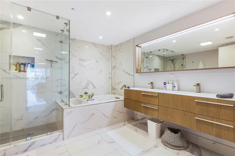 Bijou #602 image #23