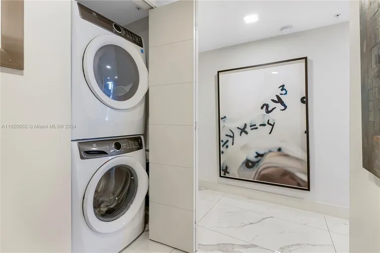 Bijou #602 image #25