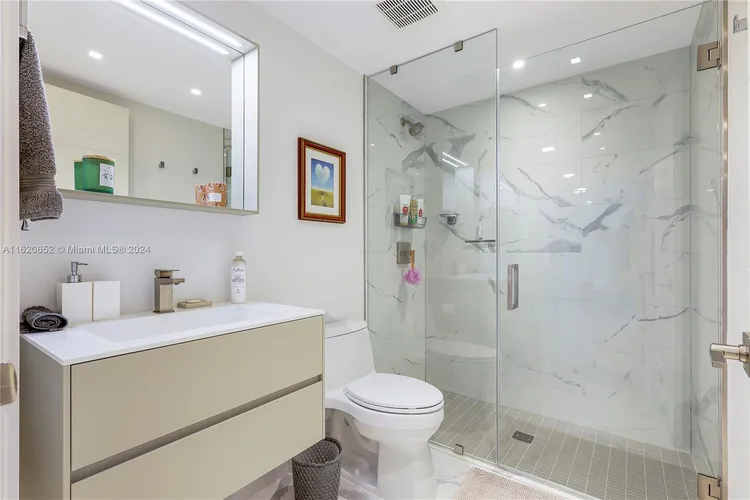 Bijou #602 image #27