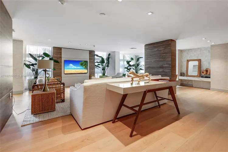 Bijou #602 image #57