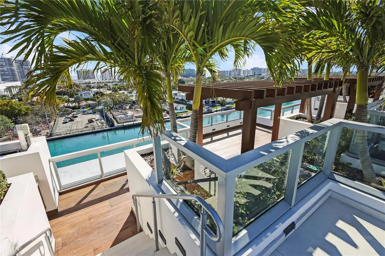 Bijou #602 image #66