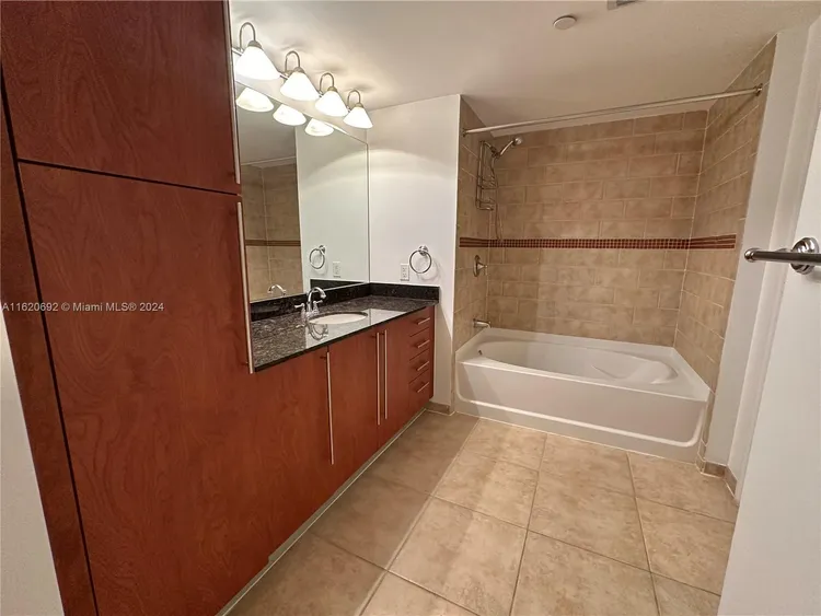 Toscano #602S image #16