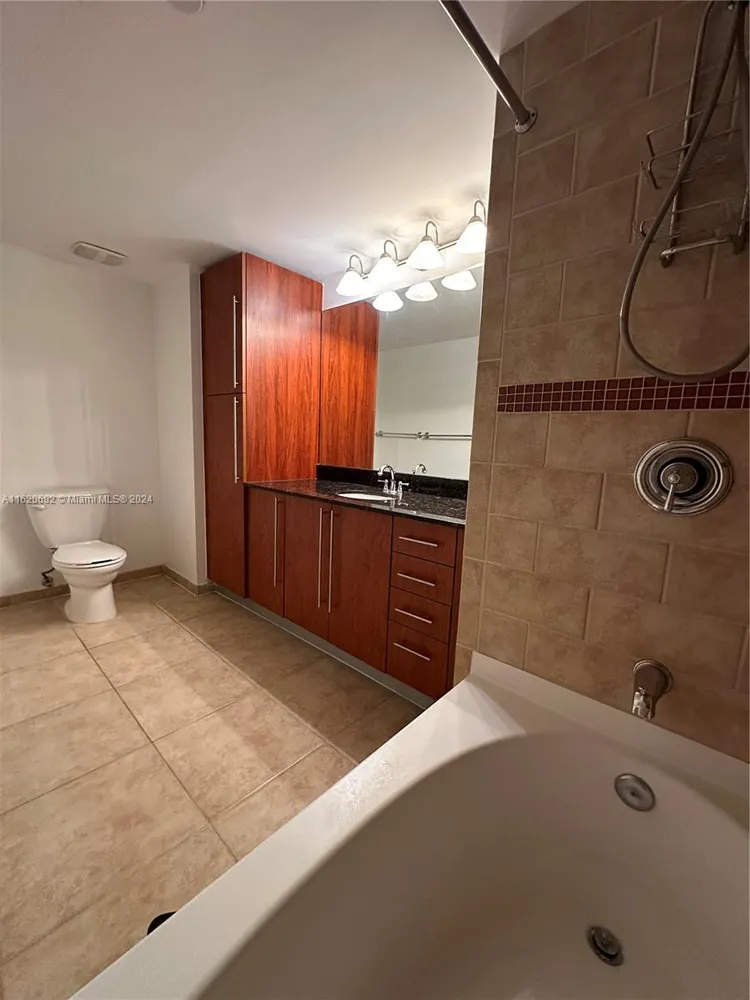 Toscano #602S image #17