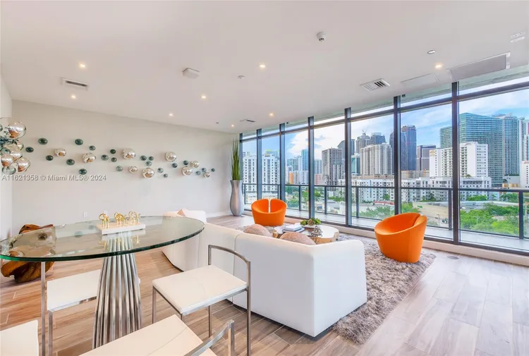 Cassa Brickell #807 image #18