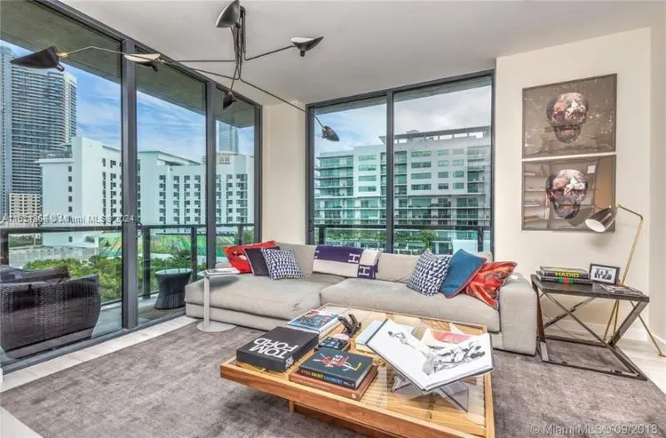 Cassa Brickell #807 image #8