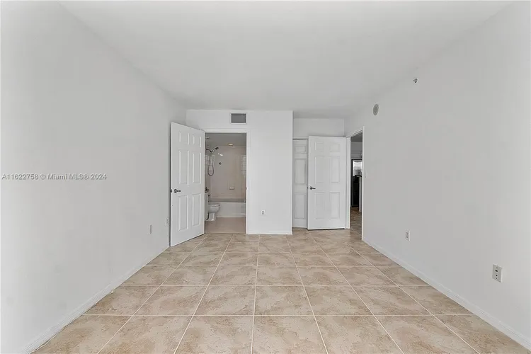 The Mark #3410 image #26