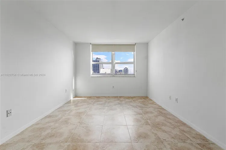 The Mark #3410 image #29