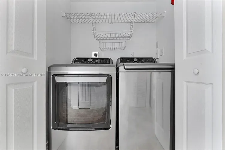 The Mark #3410 image #35