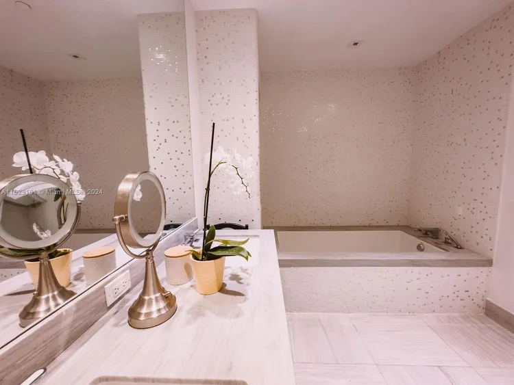 Jade Signature #504 image #19