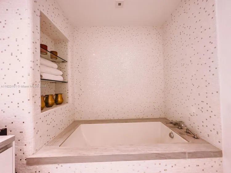 Jade Signature #504 image #23