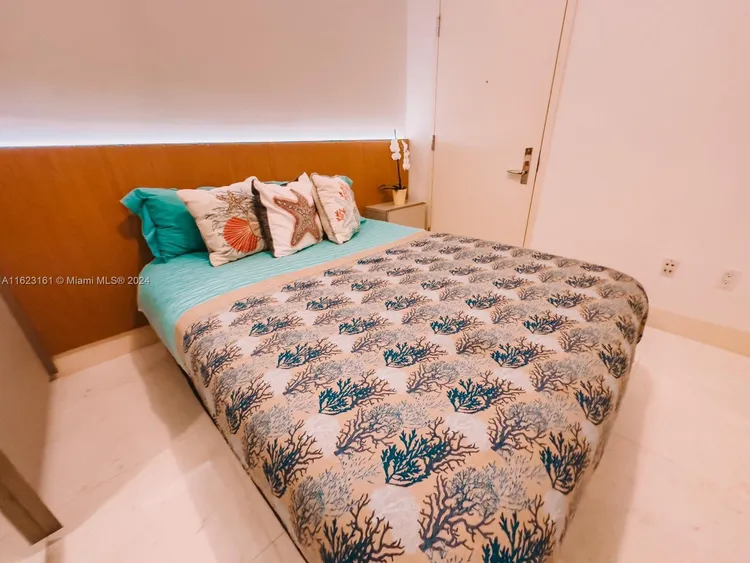 Jade Signature #504 image #25