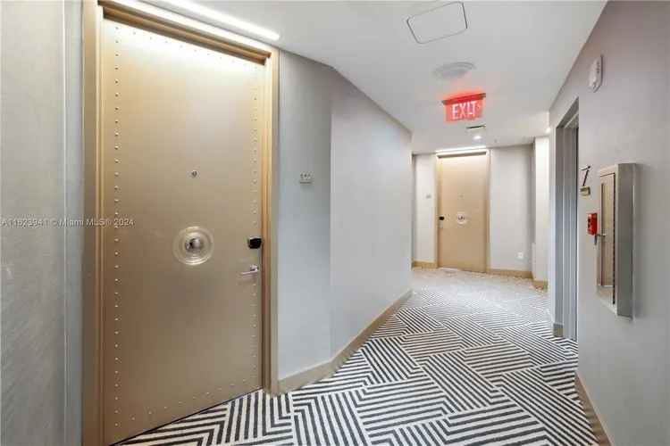 W South Beach #327 image #17