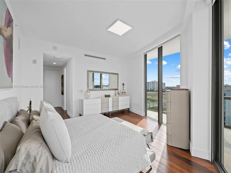 Echo Aventura #901 image #15