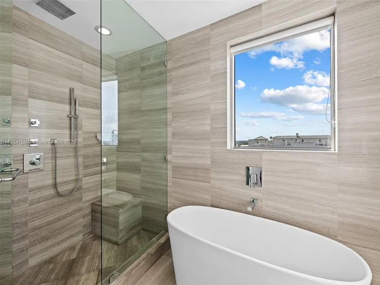 Echo Aventura #901 image #18