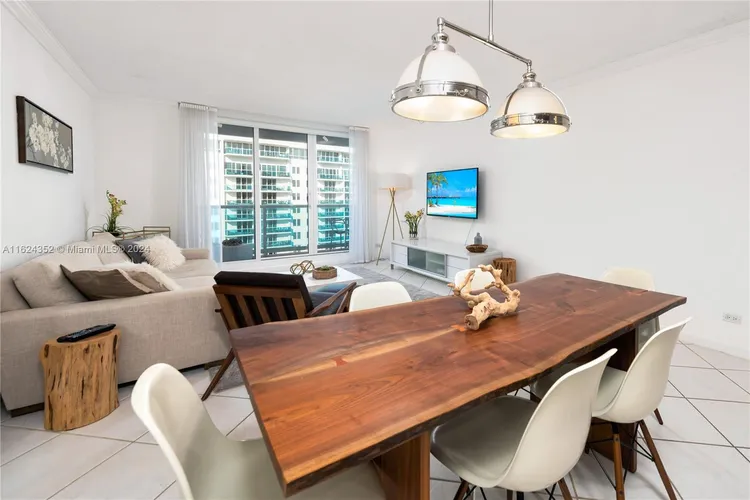 Roney Palace #1418 image #8