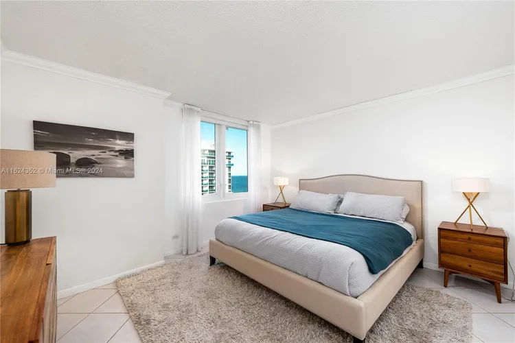 Roney Palace #1418 image #9