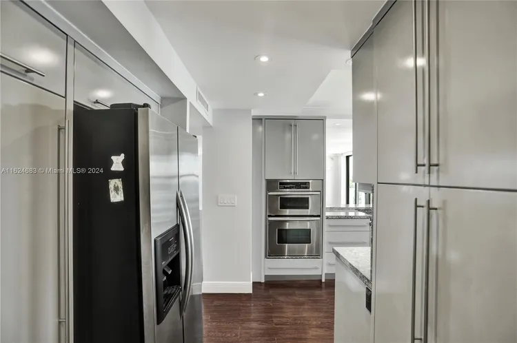 Towers of Key Biscayne #A201 image #30