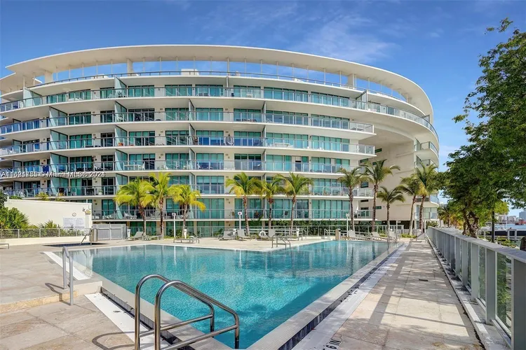 Peloro Miami Beach #517 image #15