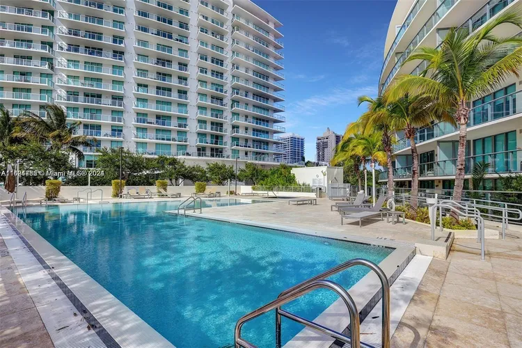 Peloro Miami Beach #517 image #16