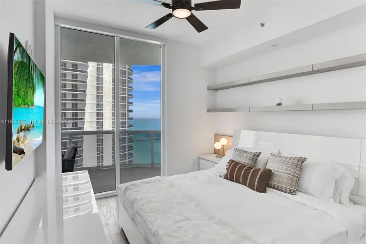 Trump Tower 2 #2702 image #14