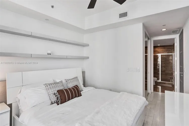 Trump Tower 2 #2702 image #15