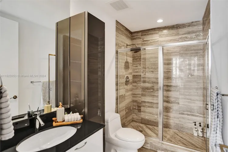 Trump Tower 2 #2702 image #16