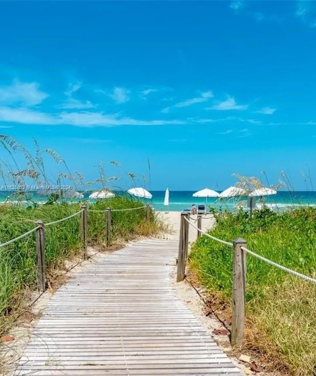 Trump Tower 2 #2702 image #17