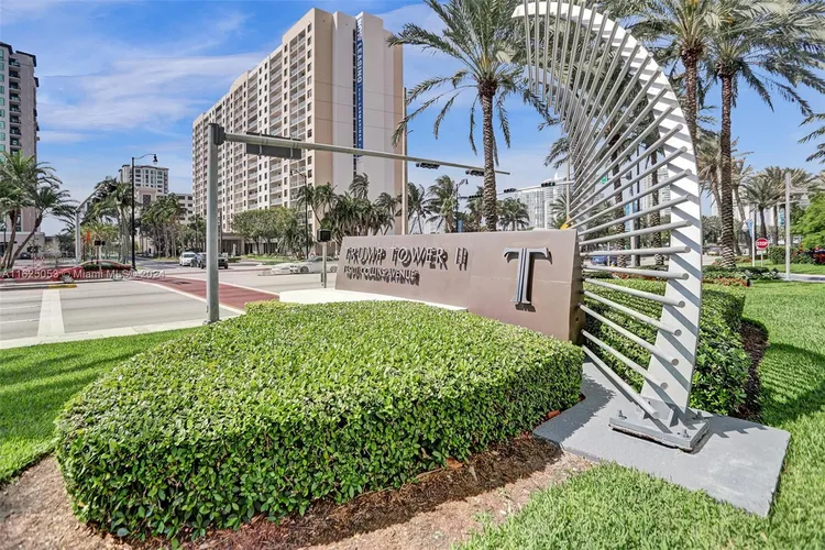 Trump Tower 2 #2702 image #22