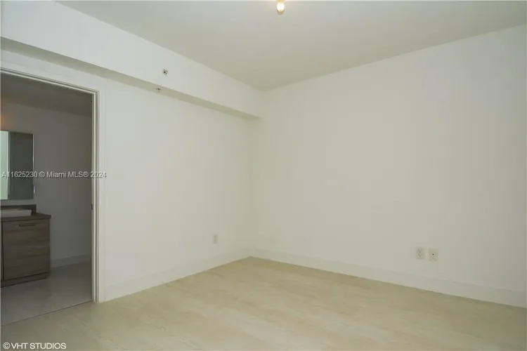 400 Sunny Isles #1803 image #18