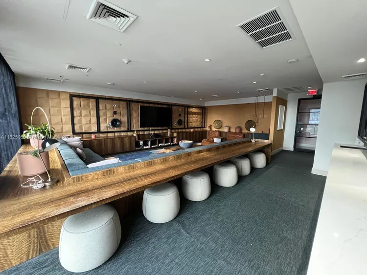 Hyde Midtown #910 image #8