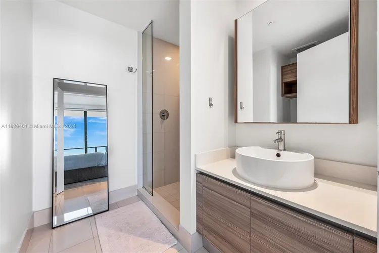 Hyde Midtown #2515 image #9