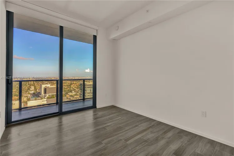 SLS Lux Brickell #5401 image #16