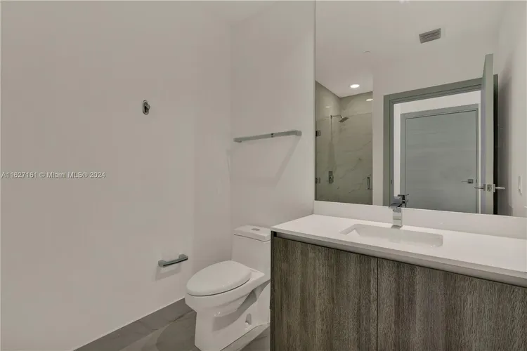 SLS Lux Brickell #5401 image #17