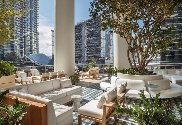 SLS Lux Brickell #5401 image #24