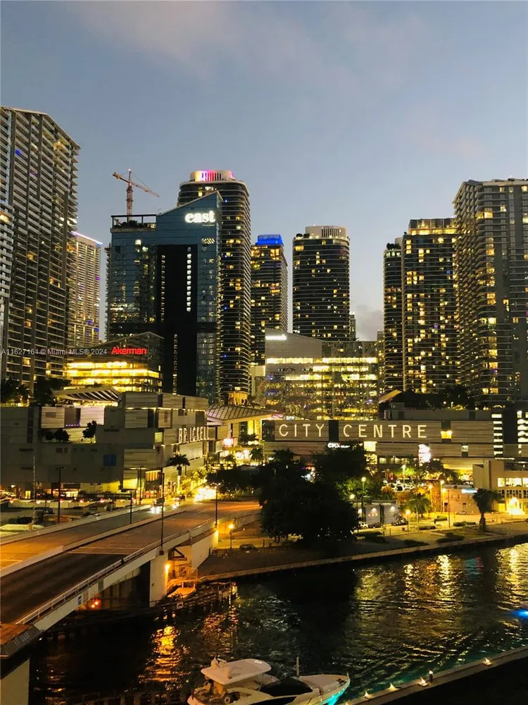 SLS Lux Brickell #5401 image #30