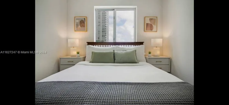 Emilia Edgewater #703 image #12