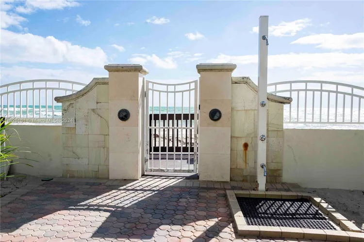 The Tides On Hollywood Beach #11M image #15