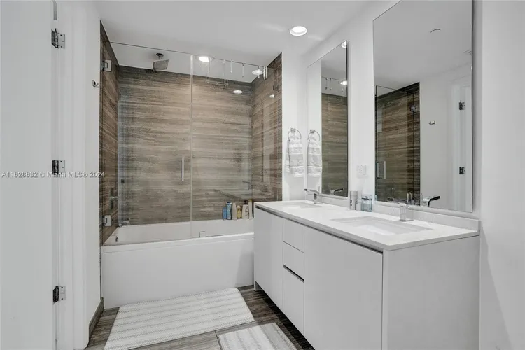 1010 Brickell #1411 image #20