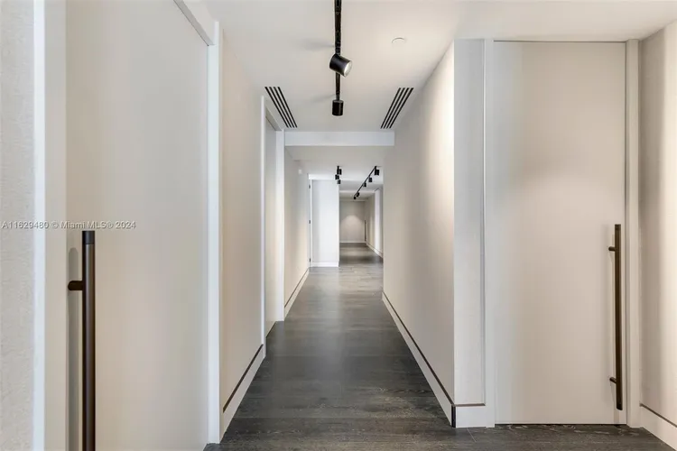 Elysee Miami #4601 image #10