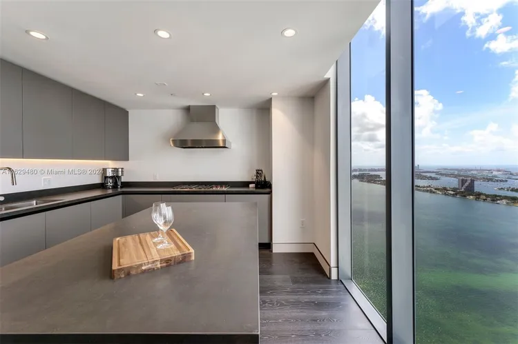 Elysee Miami #4601 image #9