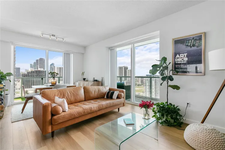 Quantum on the Bay #2211 image #7