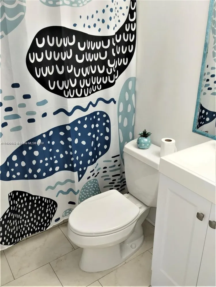 Burleigh House #1632 image #16