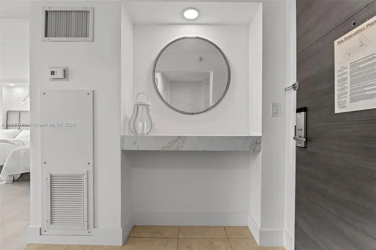 Gallery One DoubleTree #519 image #15